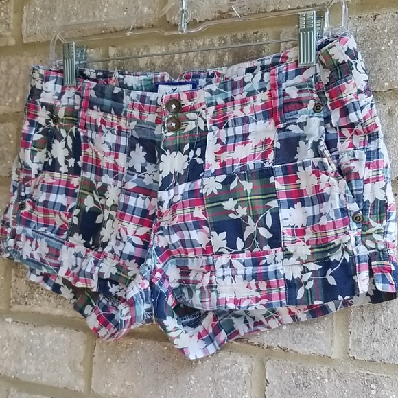 American Eagle Short Plaid Sz 6 - Picture 2 of 6